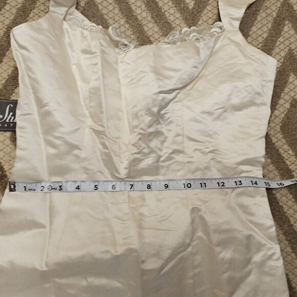 Ian Stuart Beige Wedding Dress 8 - Picture 7 of 8